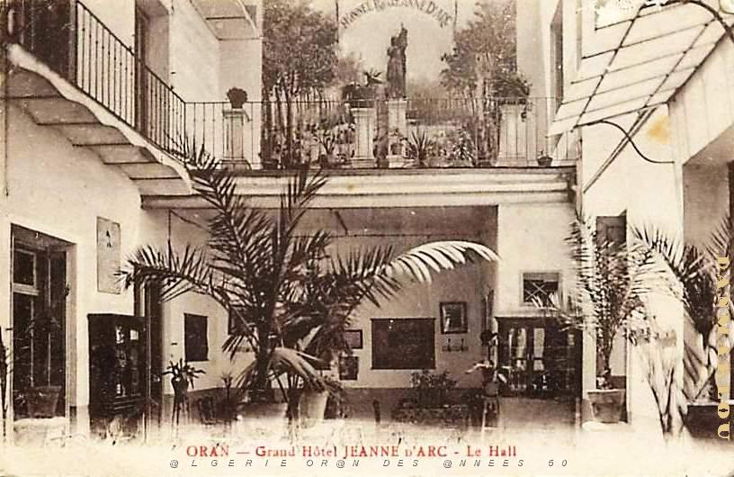 ORAN RUE INCONNUE (3).jpg